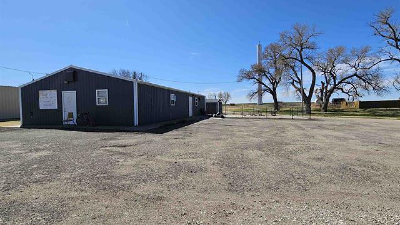 110 W. Oak, Schoenchen, KS 67667