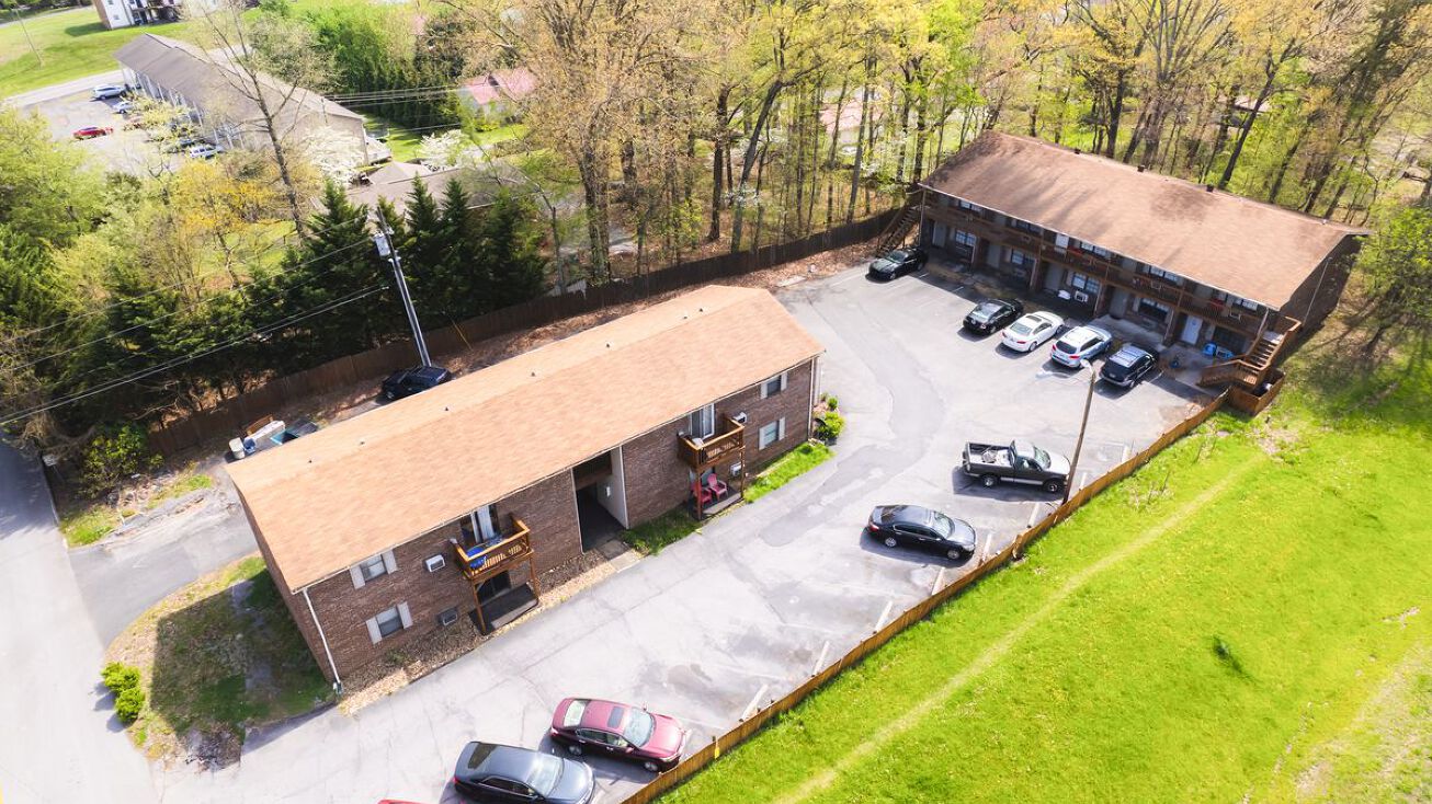 499 N Hawkins St, Rogersville, TN 37857