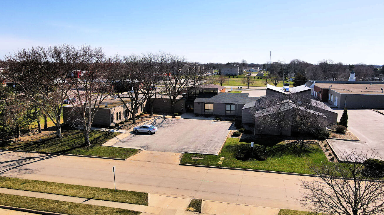 3151 Brockway Rd, Waterloo, IA 50701