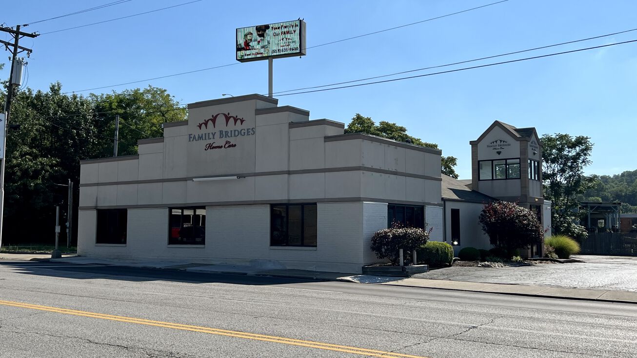 8372 Reading Rd, Cincinnati, OH 45237