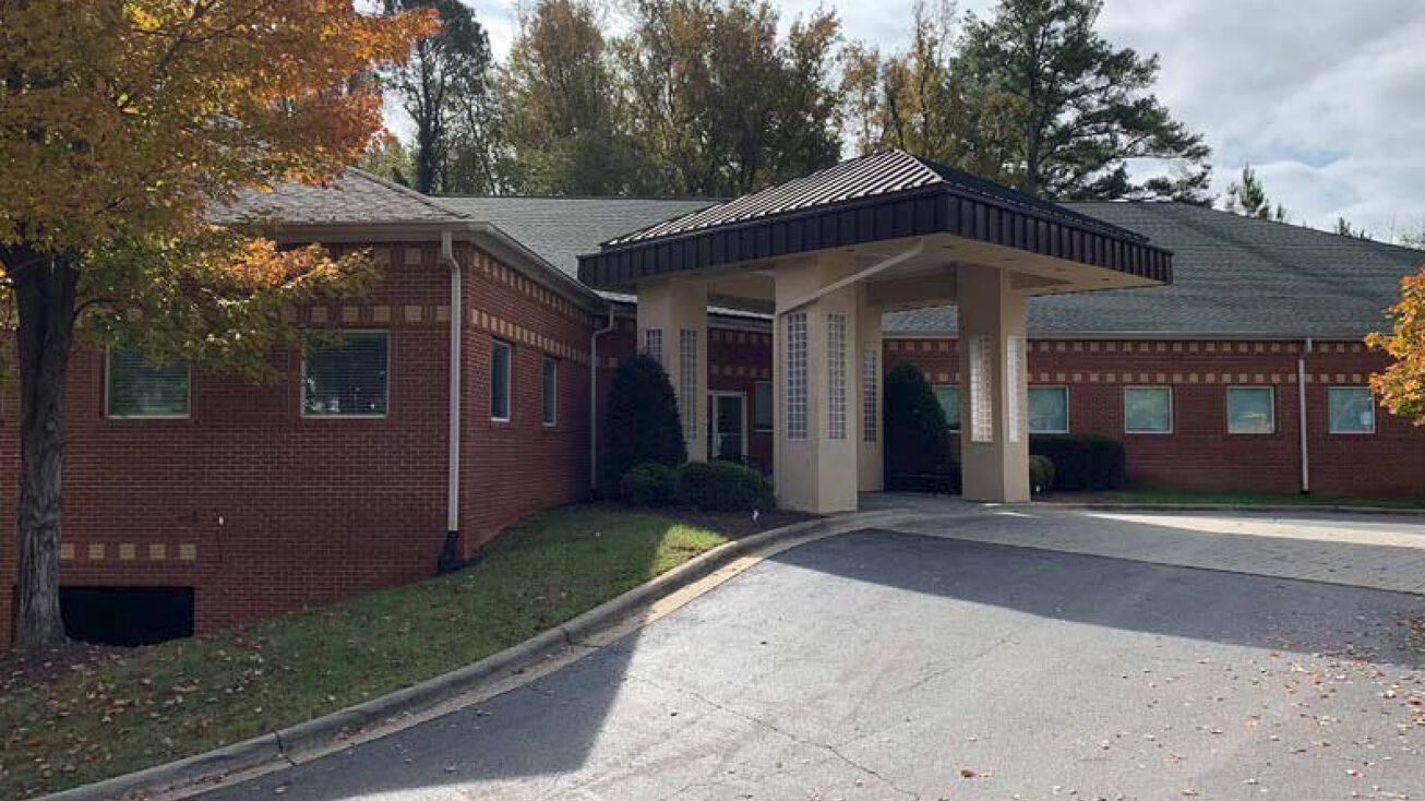 500 Holly Springs Rd, Holly Springs, NC 27540