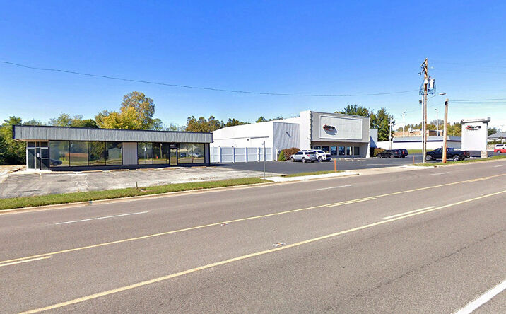 Pictures of Retail, Office, Industrial property located at 1604 N Illinois St, Swansea, IL 62226 for sales - image #1