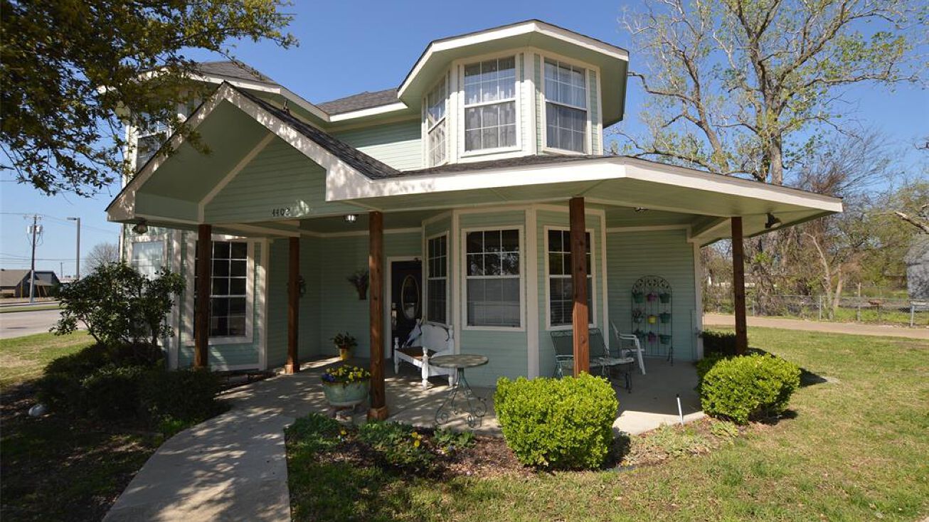 4402 Rowlett Rd, Rowlett, TX 75088