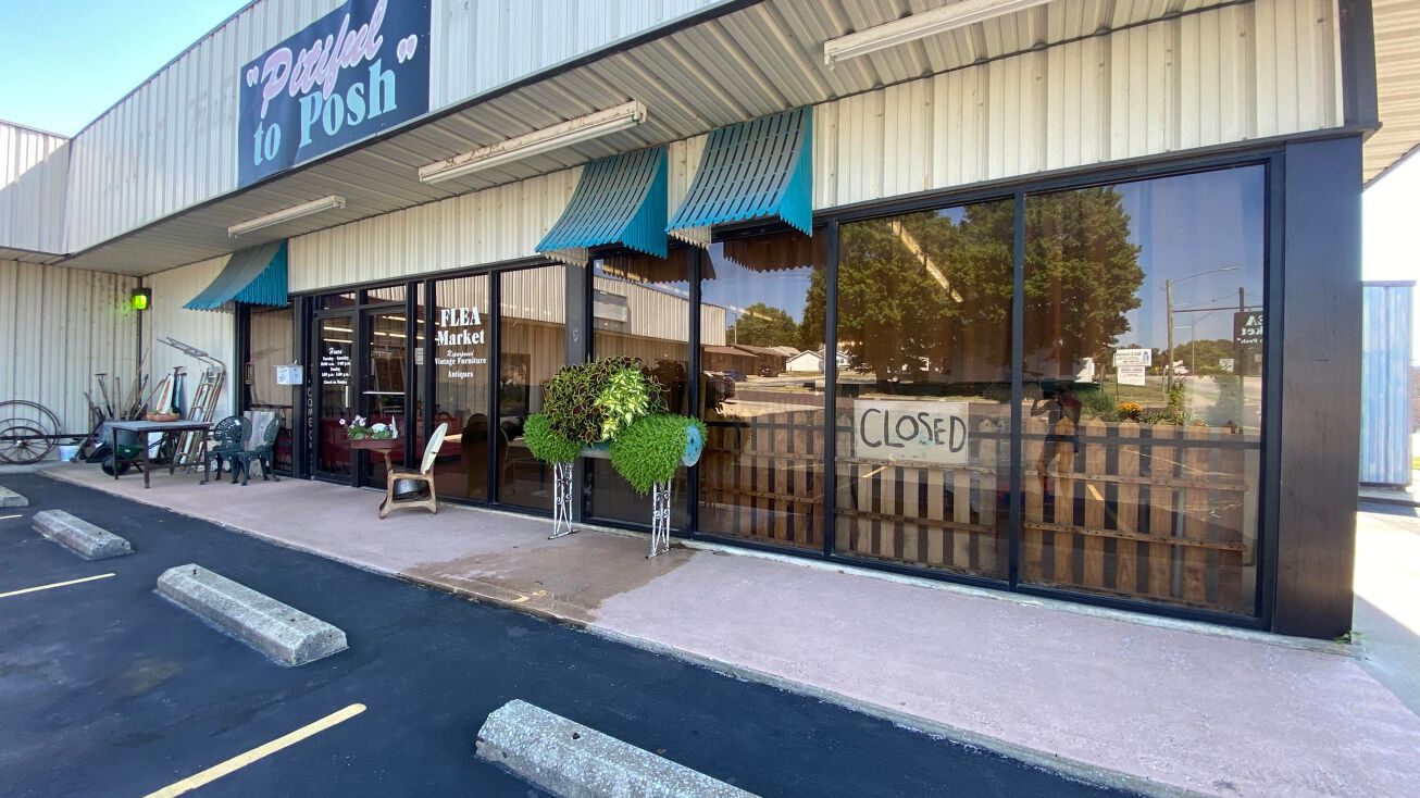 110 W Broadway St, MO 65708