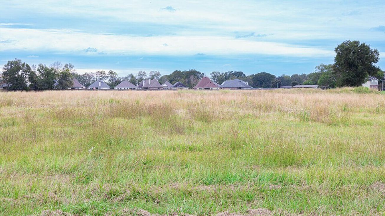 402 Milton Rd, Maurice, LA 70555