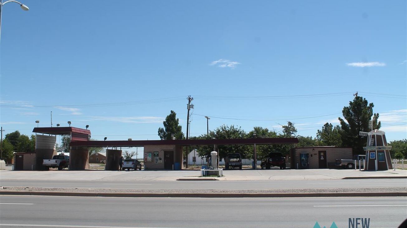 401 S 1st St, Artesia, NM 88210