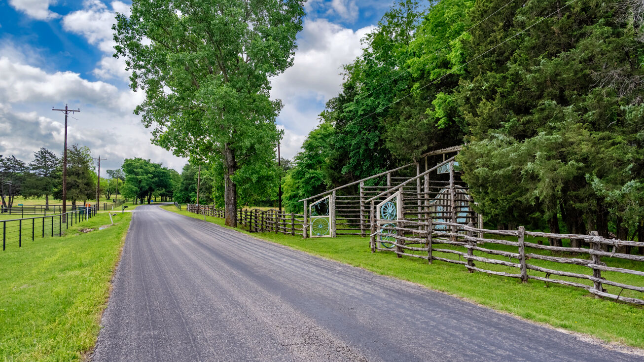 Co Rd 313, TERRELL, TX 75161