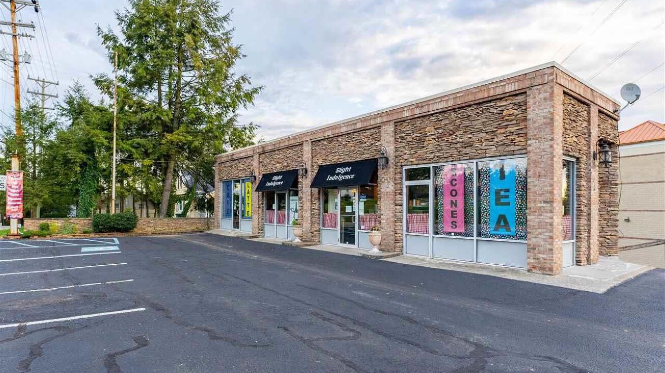 3200 Collins Ferry Rd, WV 26505