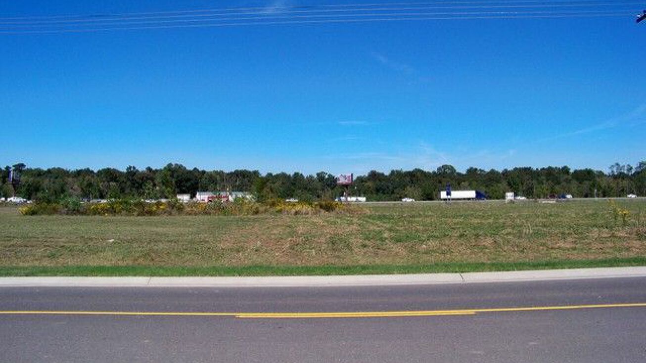 7423 Vincent Rd, Denham Springs, LA 70726