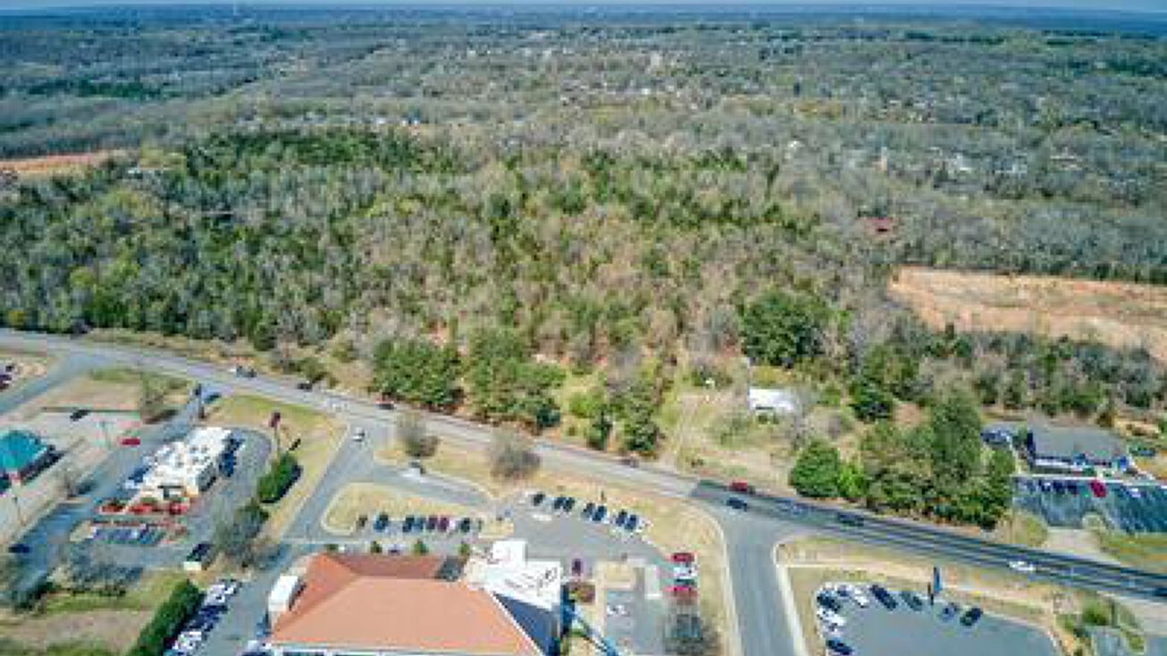 2170 W Main St, Cabot, AR 72023