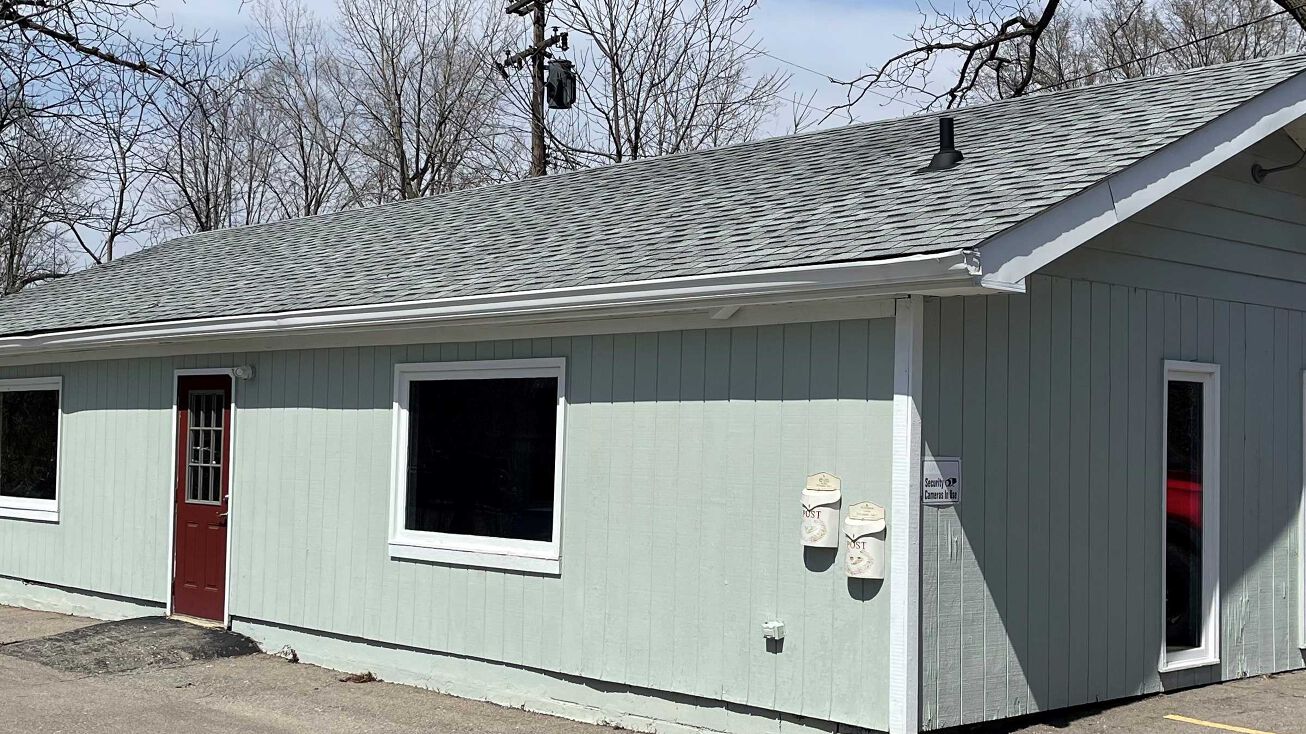 327 N Lafayette St, South Lyon, MI 48178