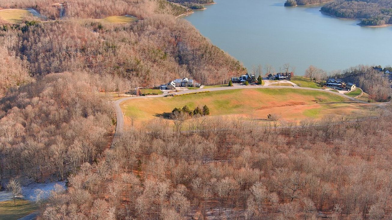 Eagle Point Dr, Albany, KY 42602