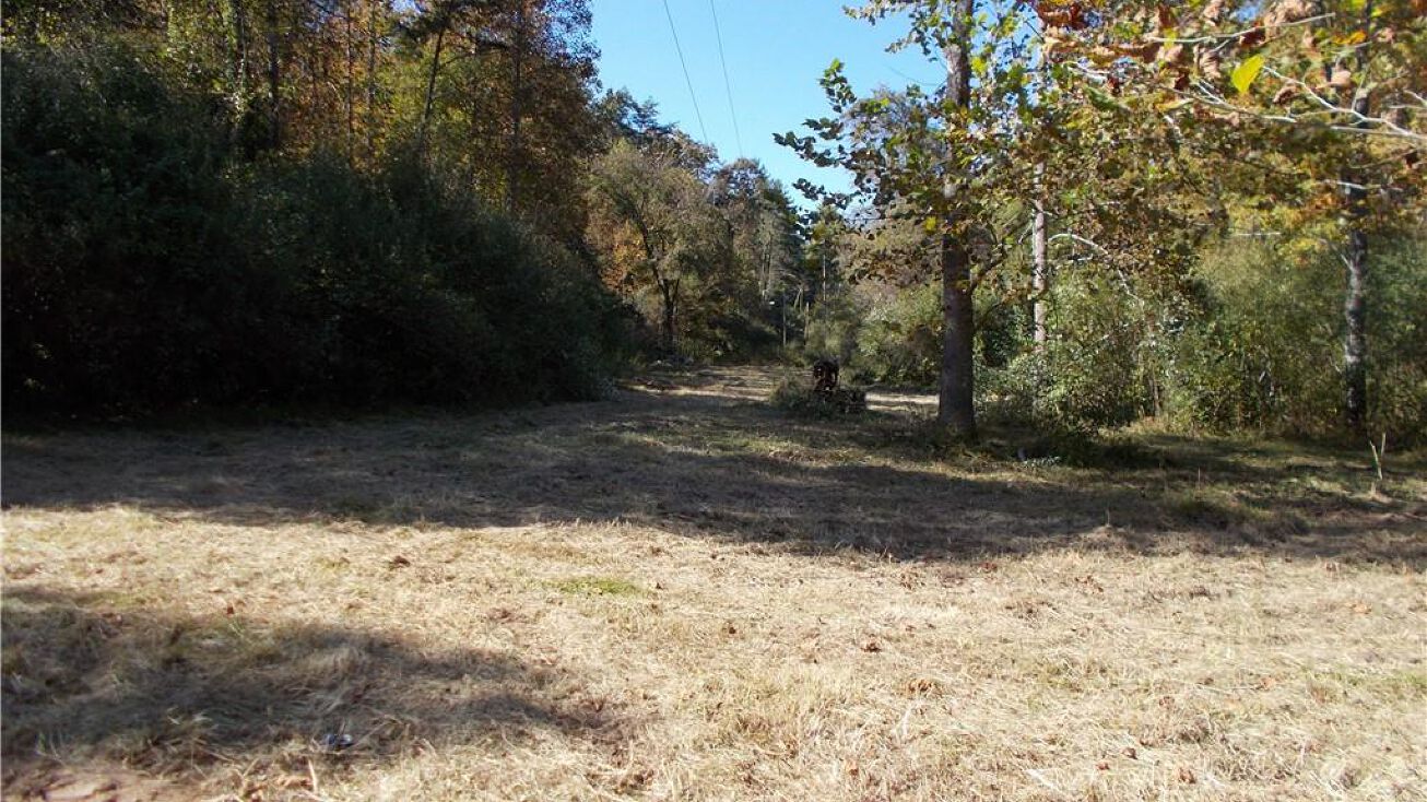 383 Evergreen Rd, Fraziers Bottom, WV 25082