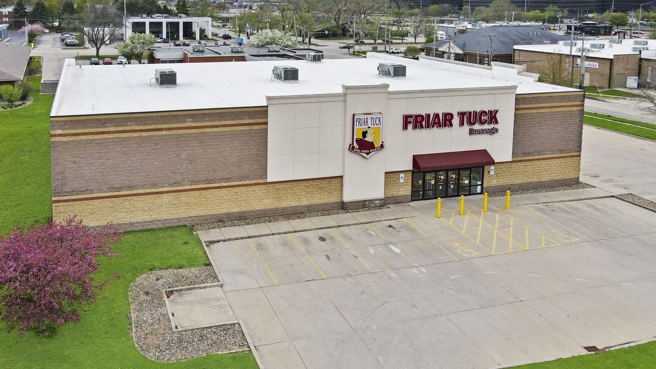 2401 Maloney Dr, Bloomington, IL 61704