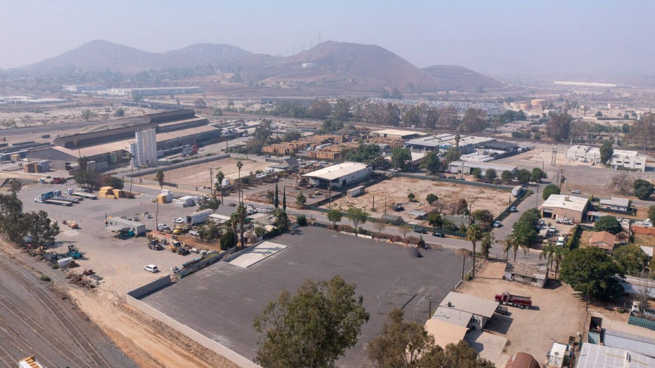 1200 S Jefferson Ln, Colton, CA 92324