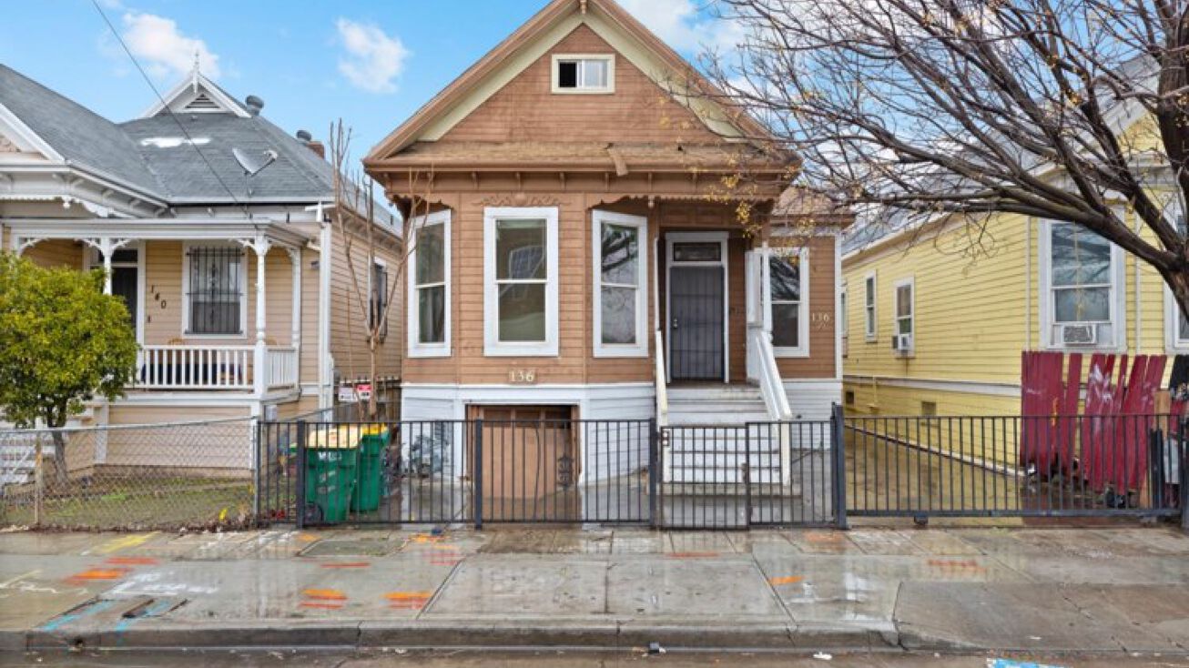 136 N Aurora St, Stockton, CA 95202 Multifamily Property for Sale