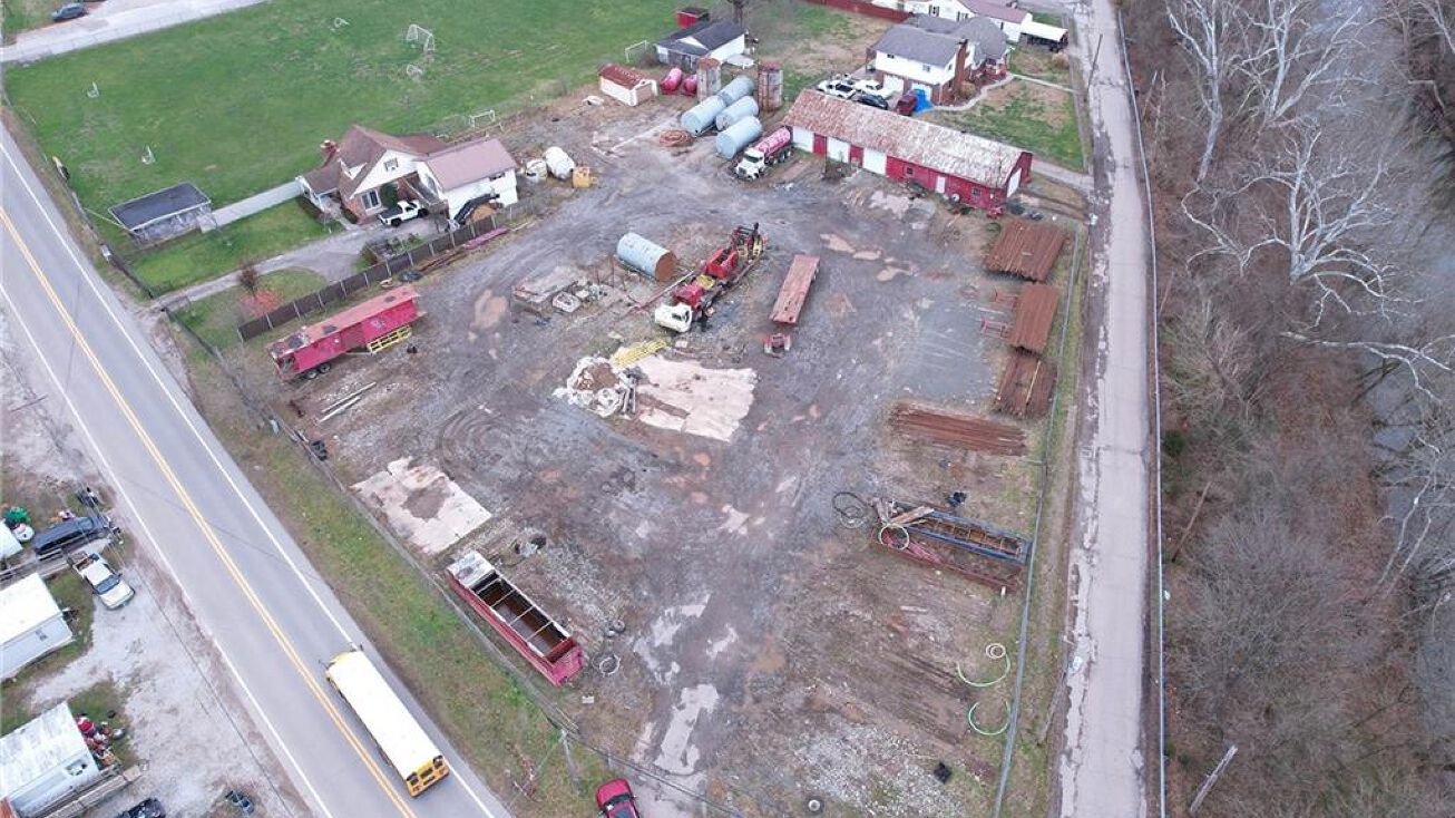 8300 Sissonville Dr, Sissonville, WV 25320