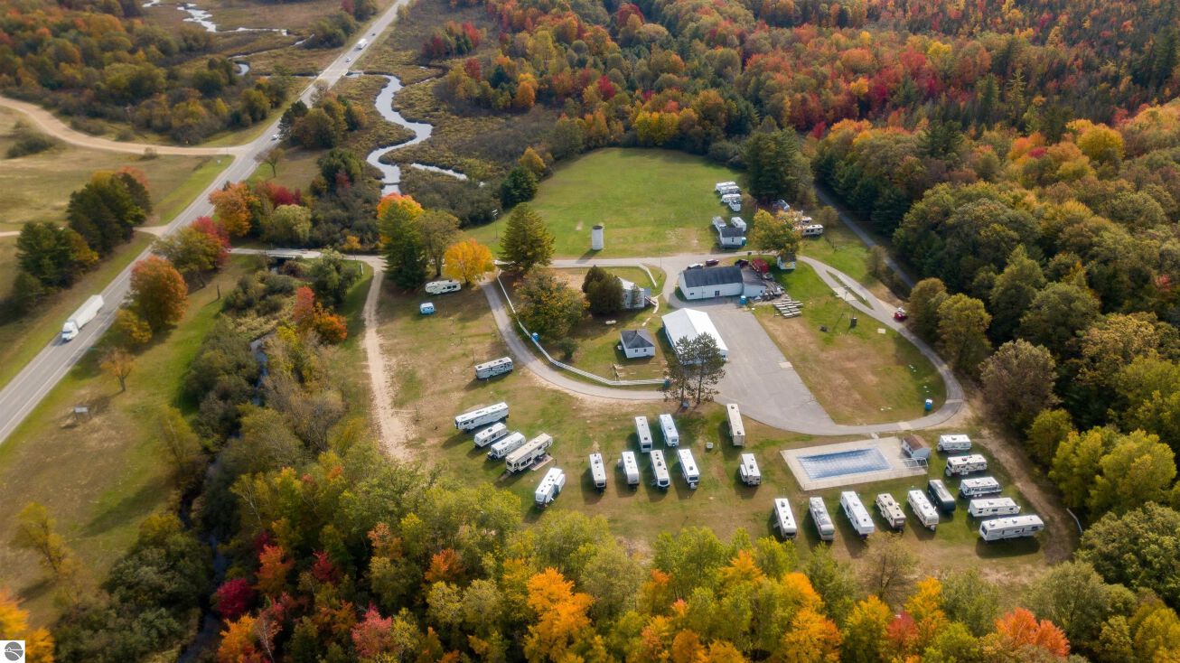 11425 W Ludington Drive, Lake, MI 48632