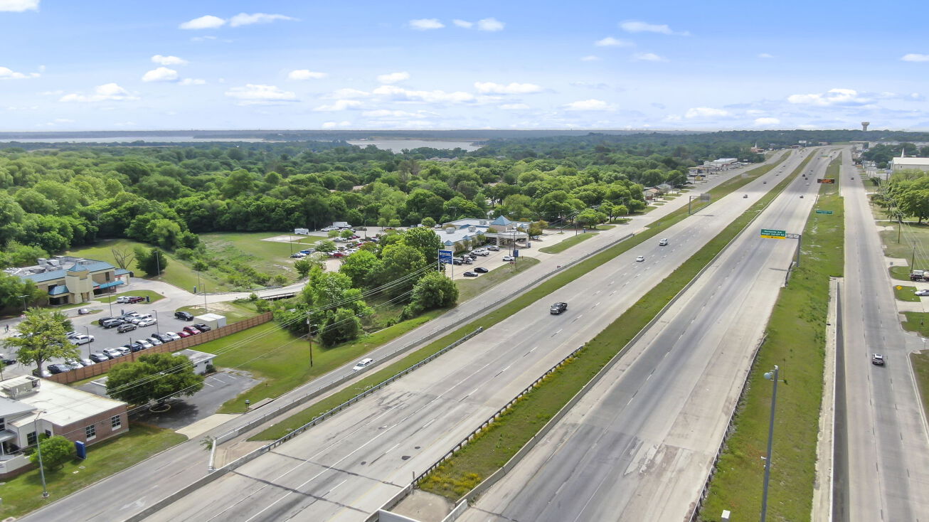 807 Southeast Pkwy, Azle, TX 76020