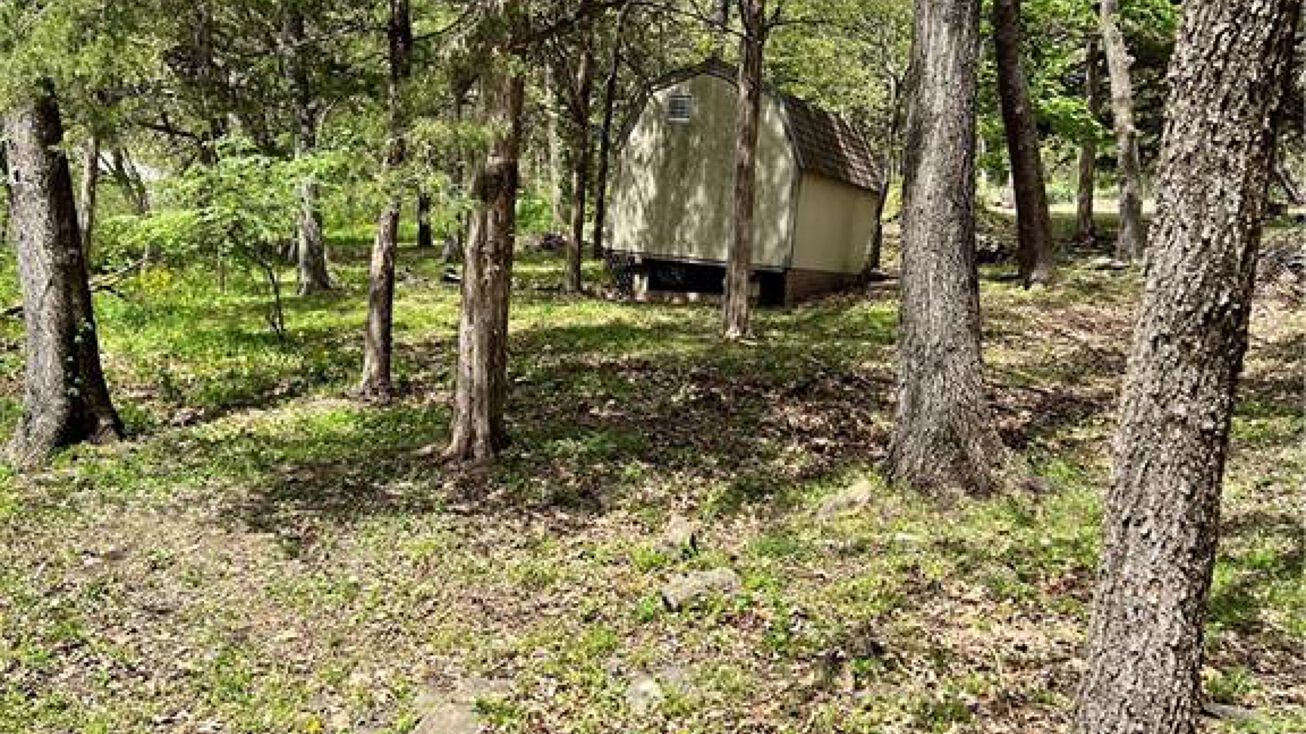 54 N Wood Drive, Mound City, KS 66056