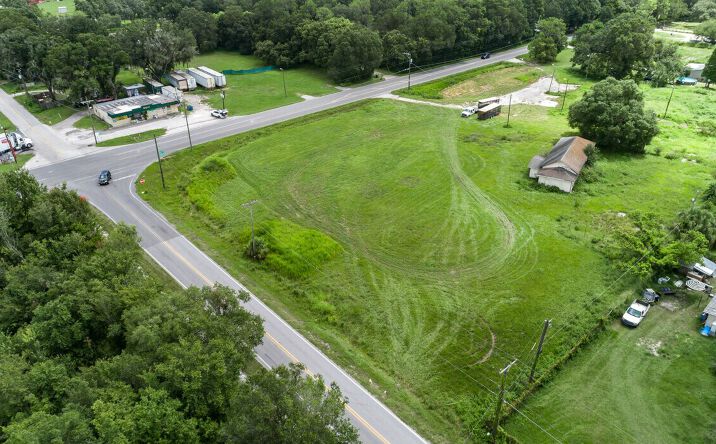 image of property at 2547 OLD DIXIE HWY Auburndale FL 33823
