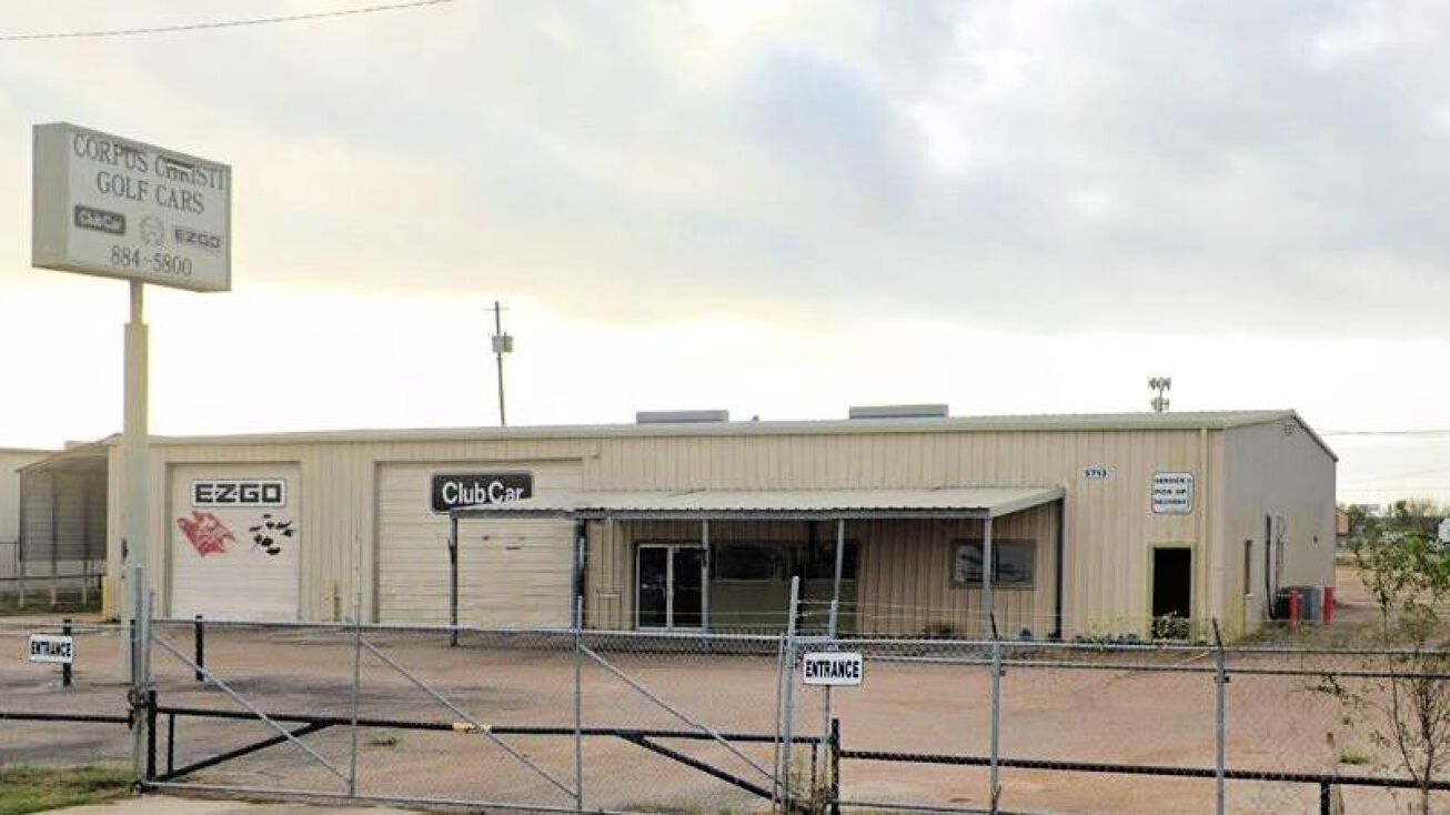 5713 Leopard St, Corpus Christi, TX 78408