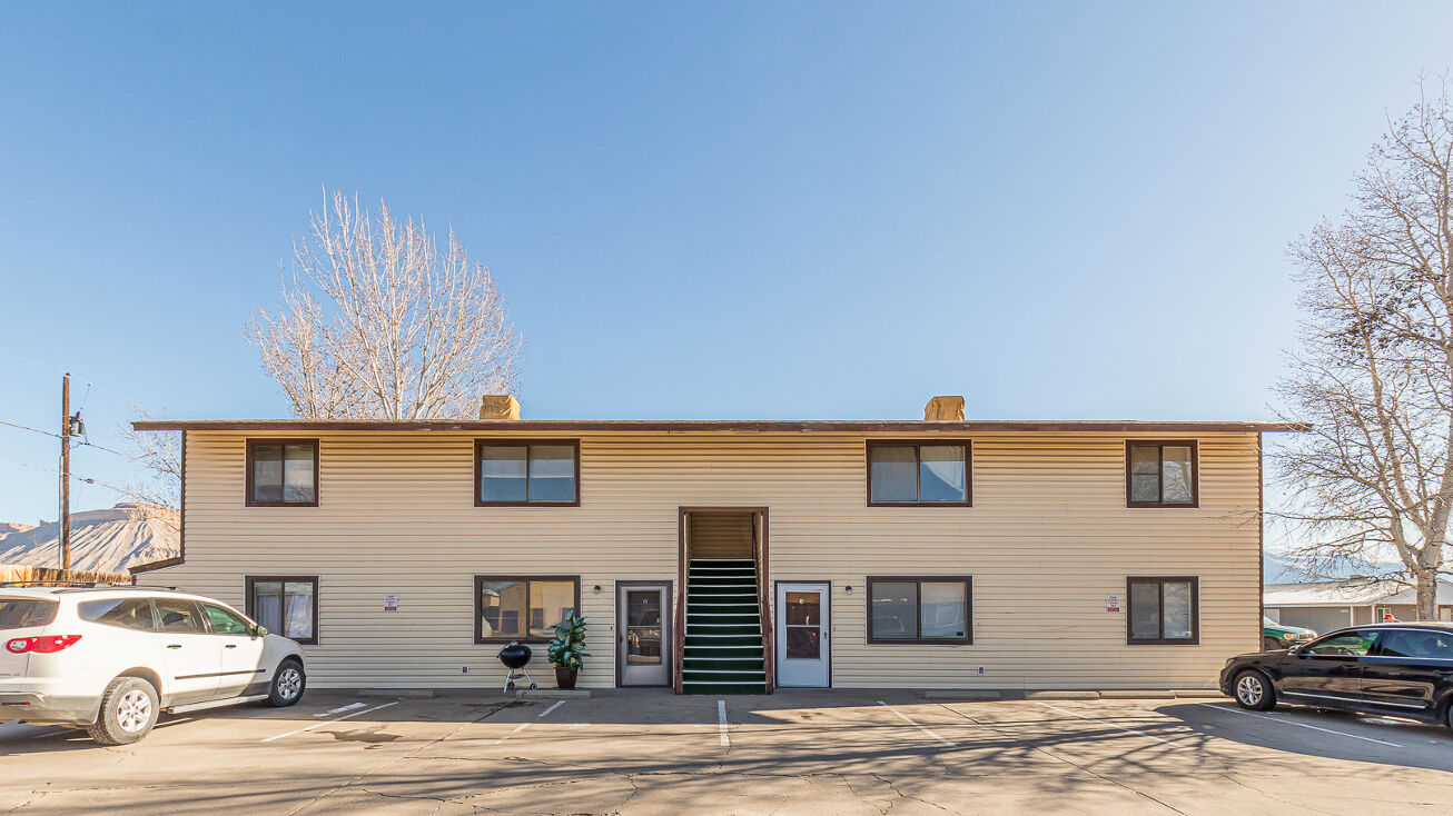 3294 Lombardy Ln, Clifton, CO 81520