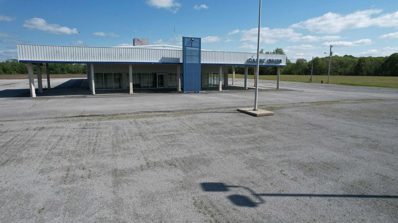 943 Shawnee College Road, Ullin, IL 62992