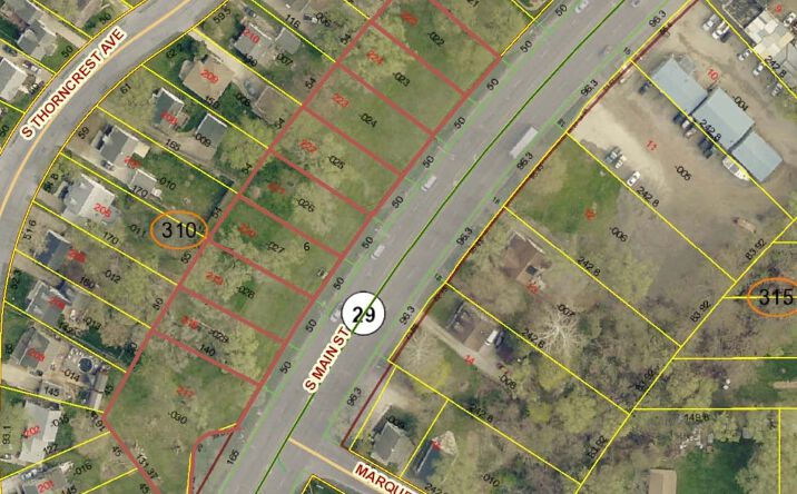 Pictures of Land, Office, Retail property located at 211 S Main St, Creve Coeur, IL 61610 for sales - image #1