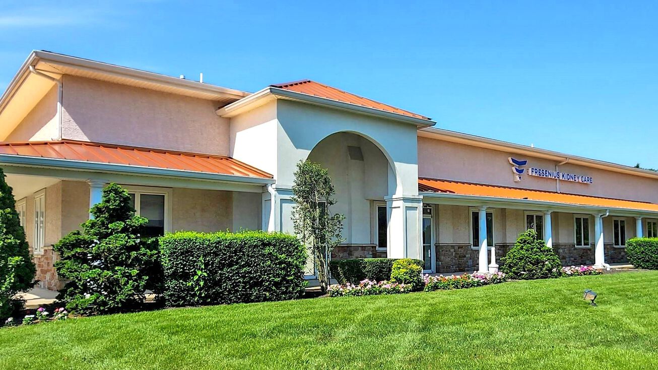 392 N White Horse Pike, Hammonton, NJ 08037