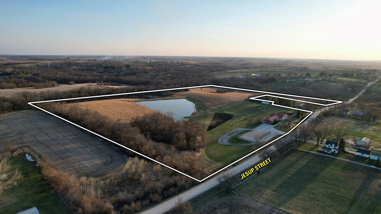 7852 Jesup St, Indianola, IA 50125