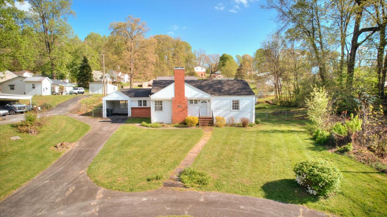 1212 Tusculum Blvd, Greeneville, TN 37745