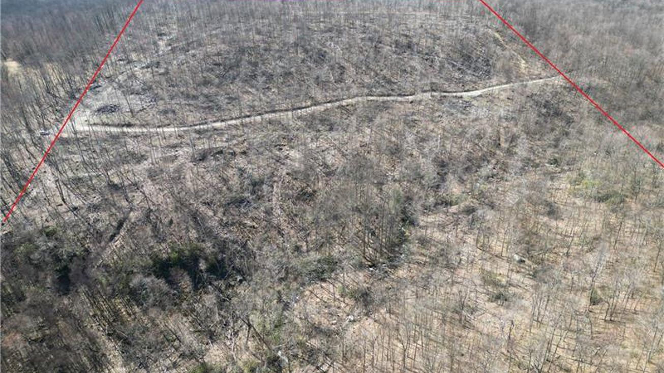 Mountain Rd, Uniontown, PA 15401