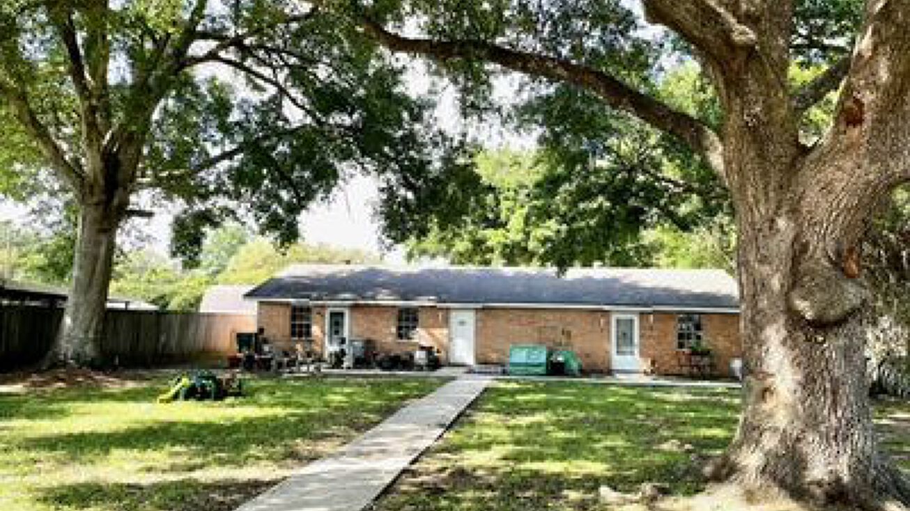 306 W Broussard St, Broussard, LA 70518 Retail Property for Sale 306 W Broussard St