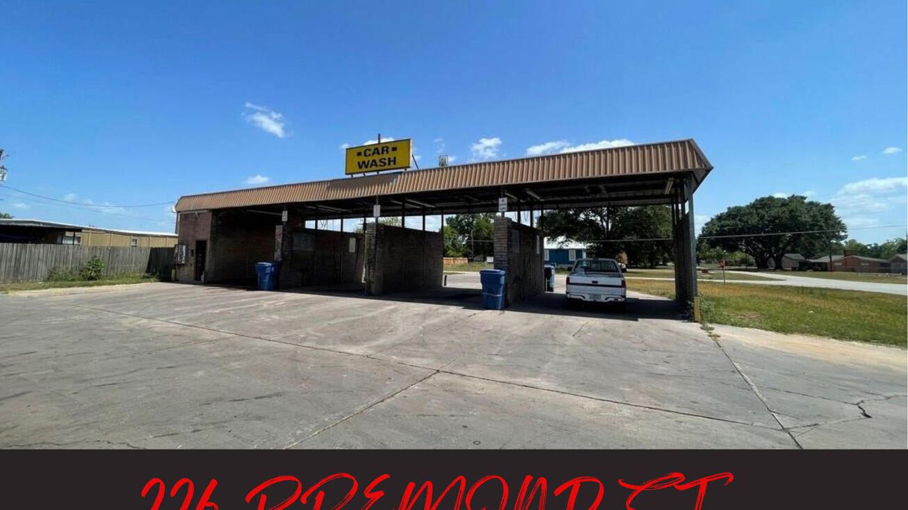 226 Bremond St, Hempstead, TX 77445