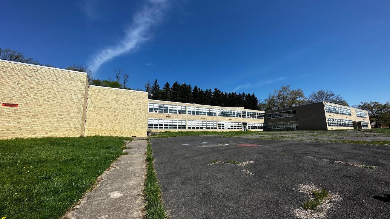 100 Franklin Ave, Lewistown, PA 17044