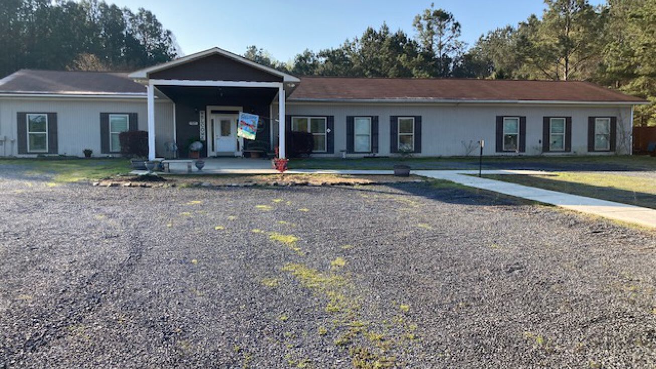 1240 Dawnville Rd NE, Dalton, GA 30721