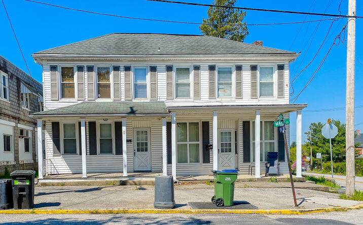 Pictures of Multifamily property located at 60 N Main St, Jacobus, PA 17407 for comps - image #1