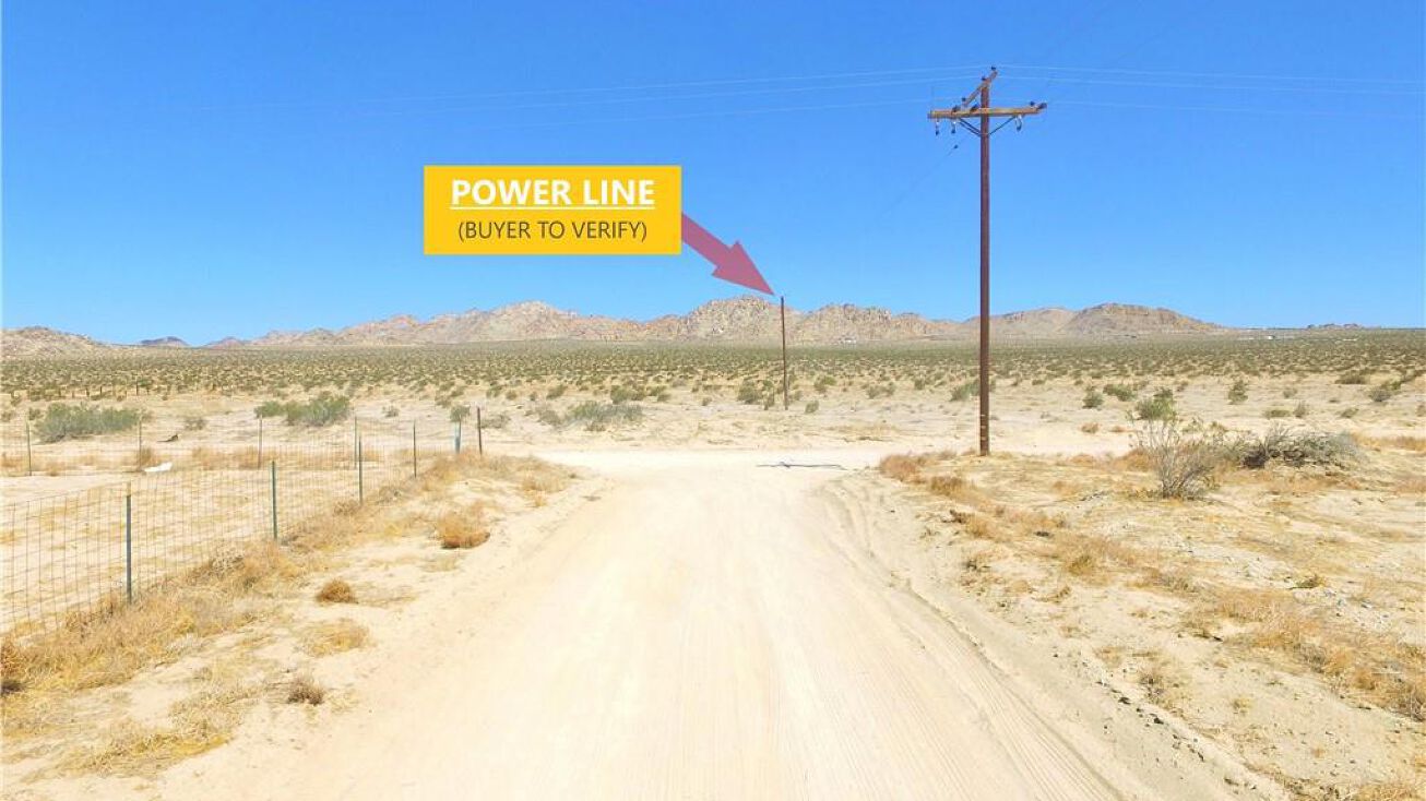 10424 Santa Fe Fire Rd, Lucerne Valley, CA 92356