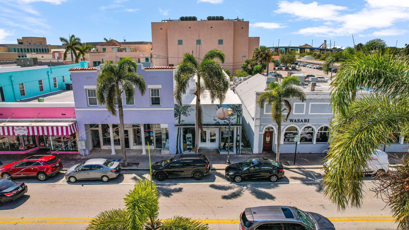 211 Orange Avenue, Fort Pierce, FL 34950