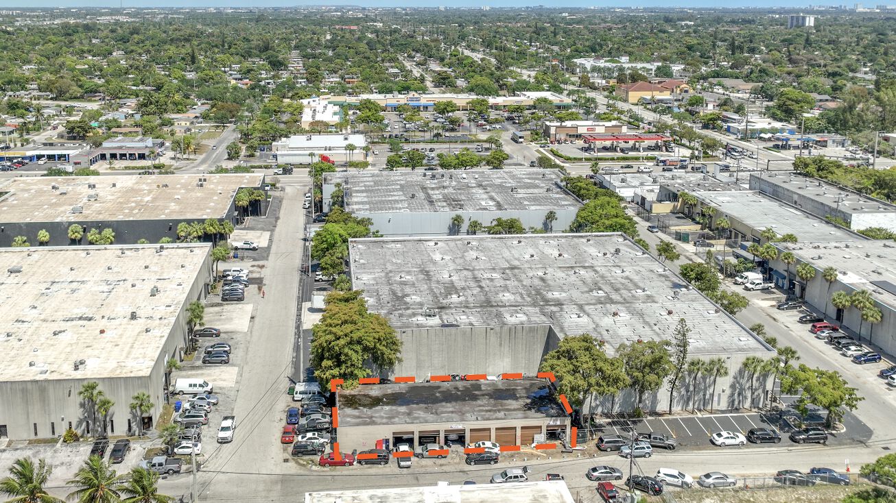 900 NW 10th Terrace, Fort Lauderdale, FL 33311