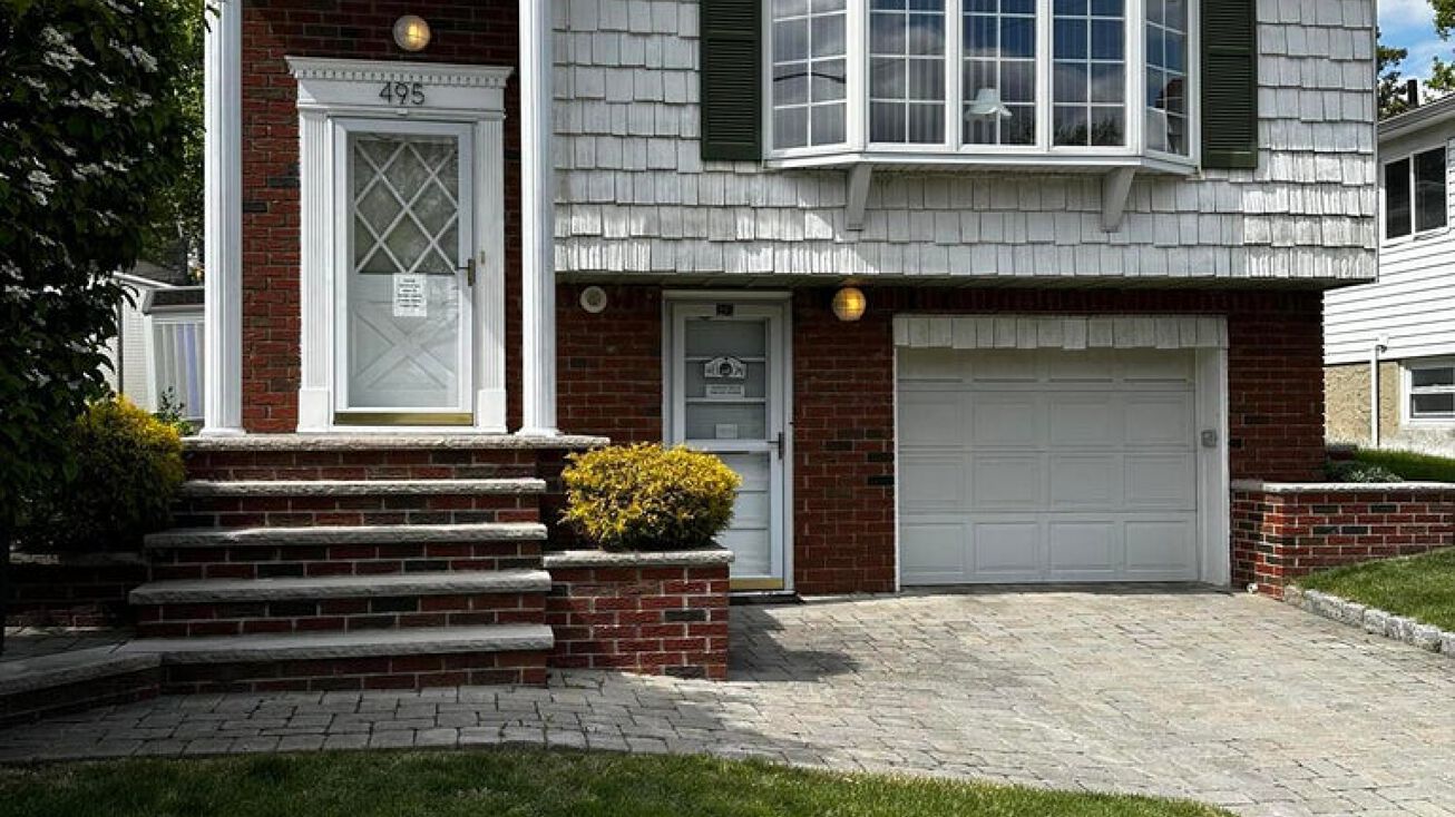 495 Ionia Ave, Staten Island, NY 10312