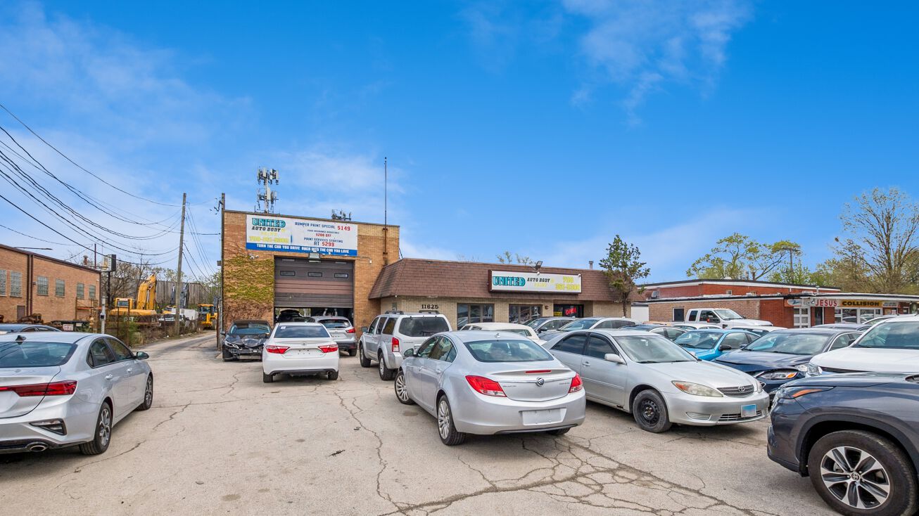 11625 S Ridgeland Ave, Alsip, IL 60803