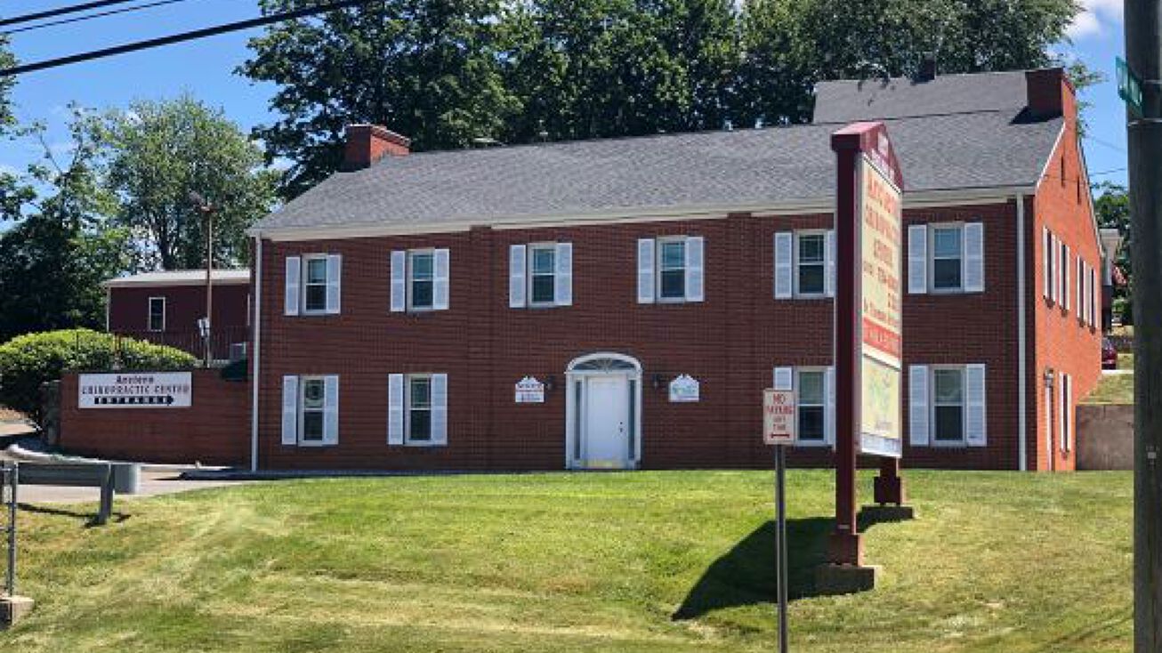 1127 W Main St, Waterbury, CT 06708