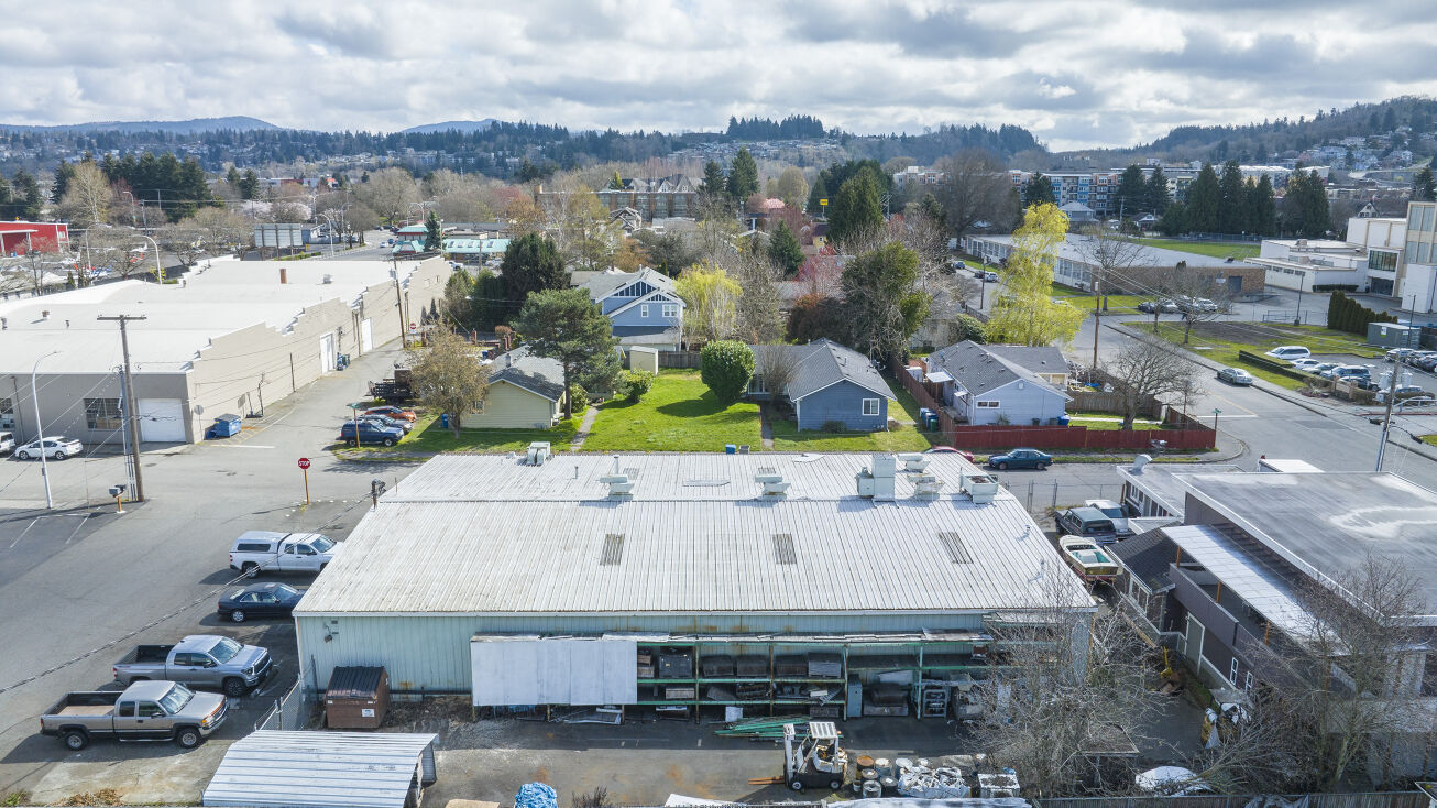 61 Shattuck Ave S, Renton, WA 98057