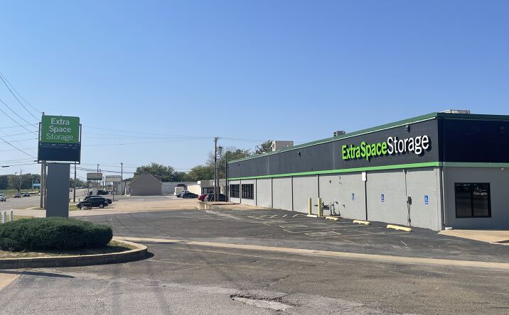 Pictures of Self Storage property located at 708 W Kenosha St, Broken Arrow, OK 74012 for sales - image #1