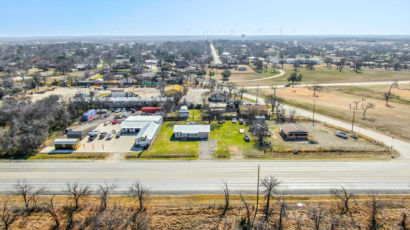 N Main St, Jacksboro, TX 76458