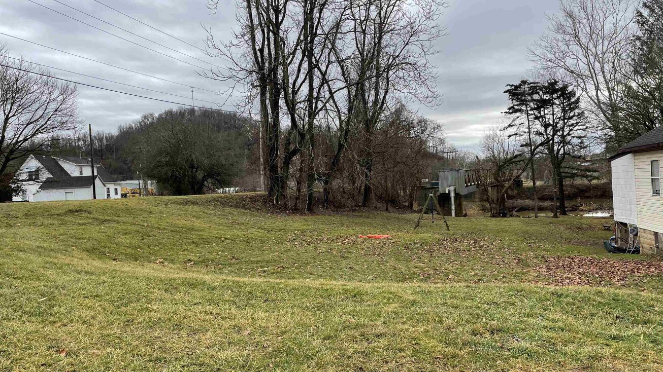 225 Liberty Ave, Clarksburg, WV 26301