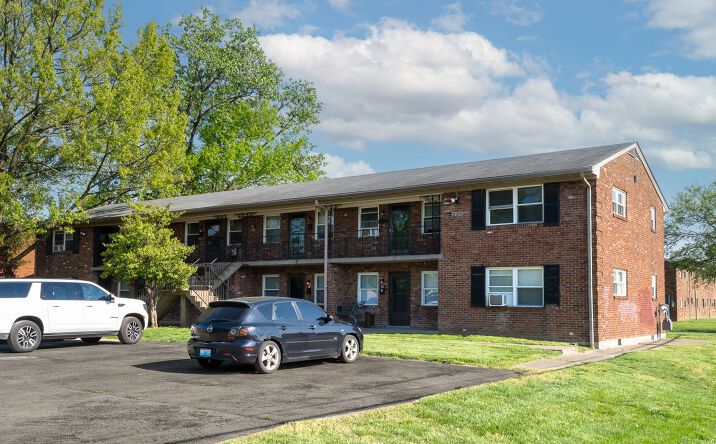 Pictures of Multifamily property located at 3200 E Indian Trail, Louisville, KY 40213 for sales - image #1