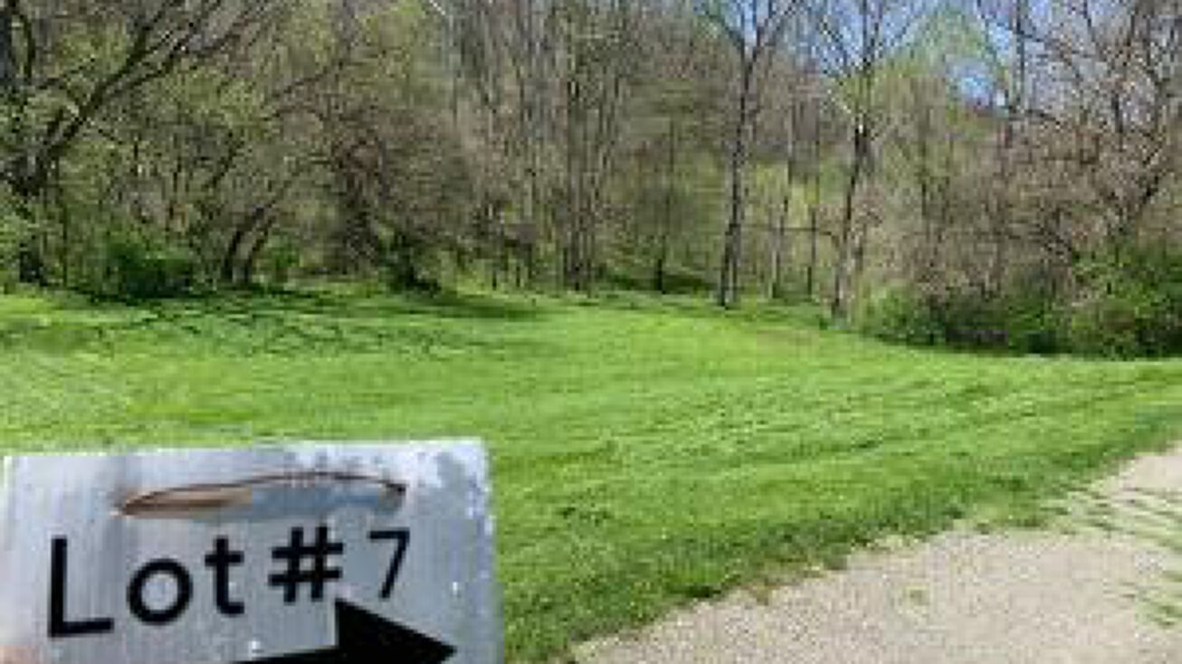 3955 Wedgewood Dr, McConnelsville, OH 43756